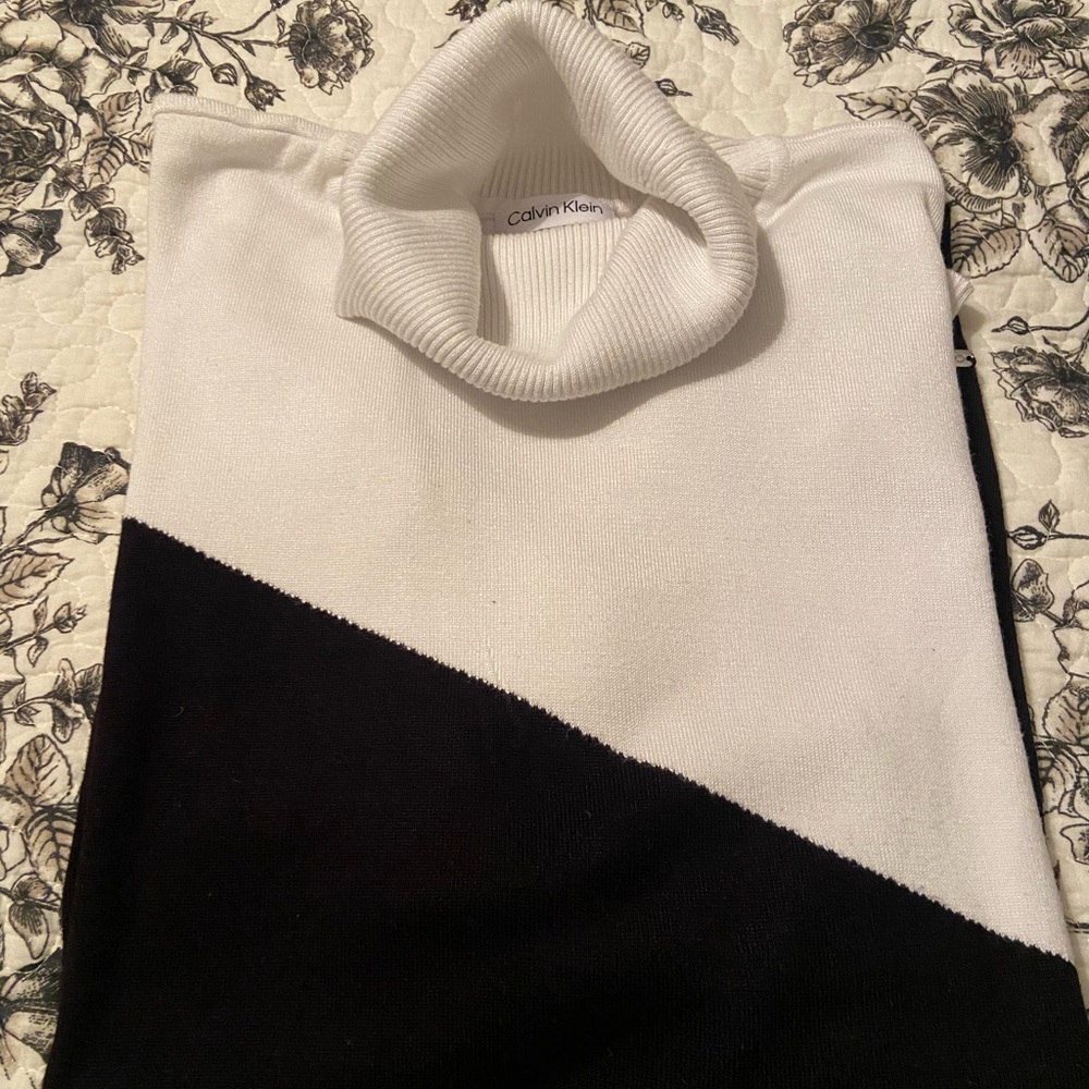 Calvin Klein Women's Monochrome Cowl Neck Sweater size XL